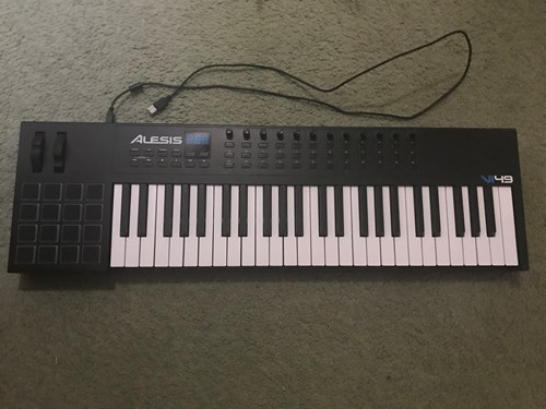 MIDI keyboard - Alesis VI49 Riverside, California 19-04-22